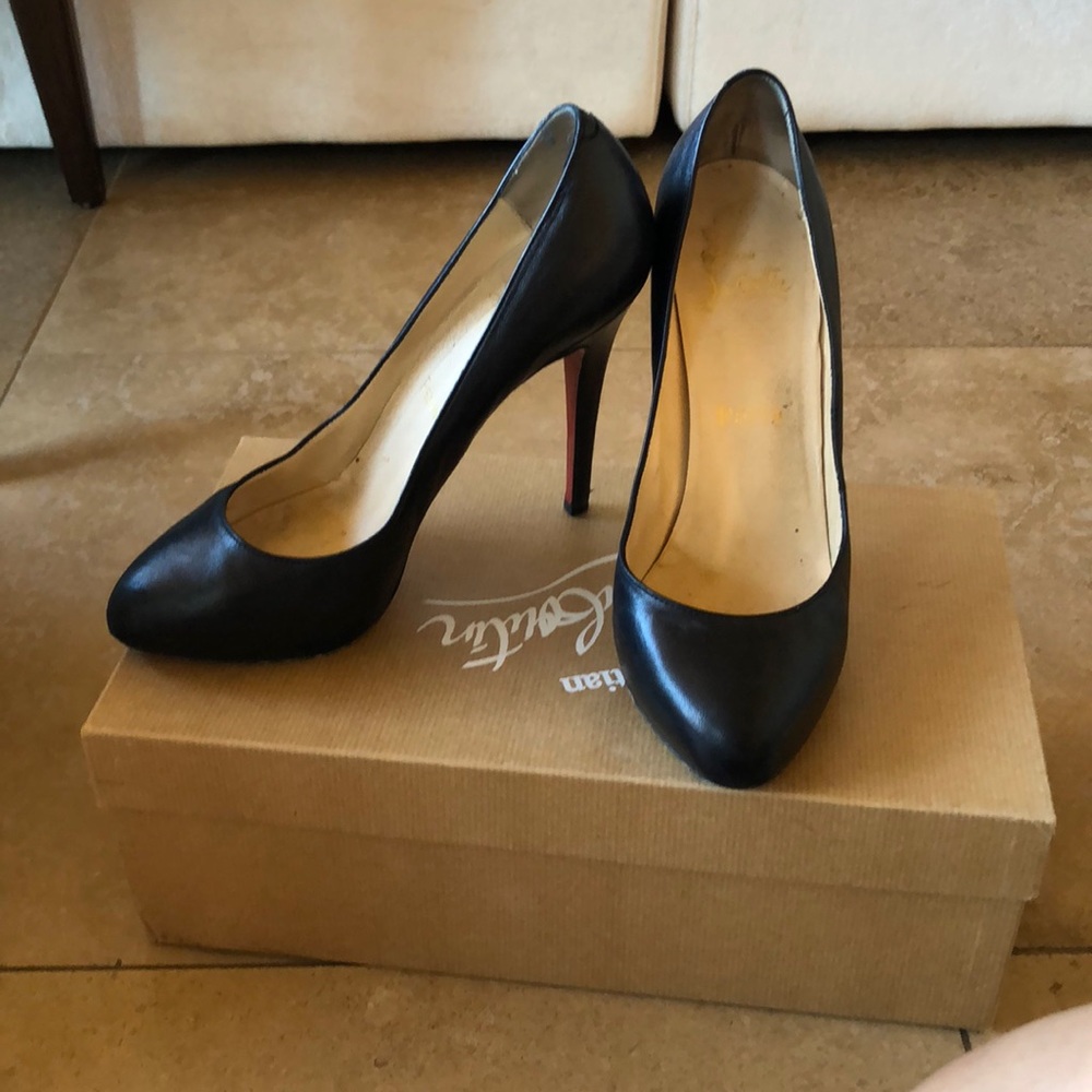 Louboutin Black geeks!